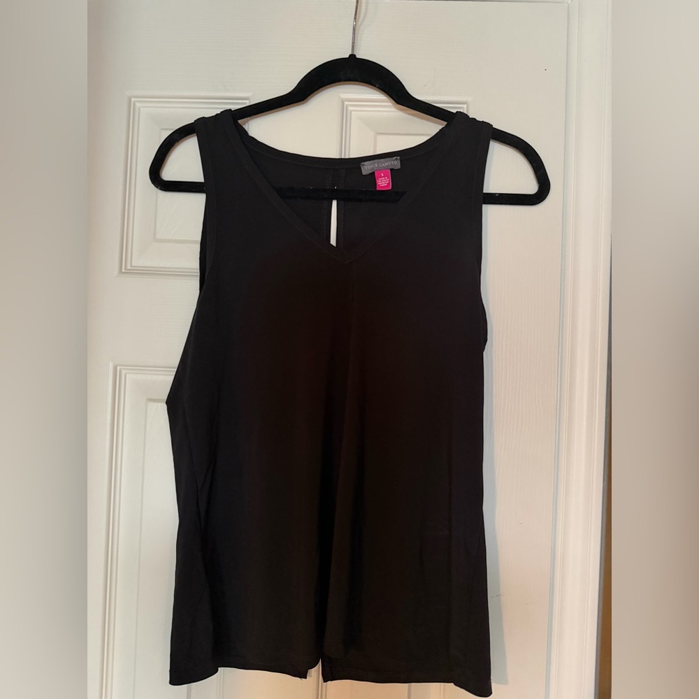 Vince Camuto Black V-Neck Tank Top